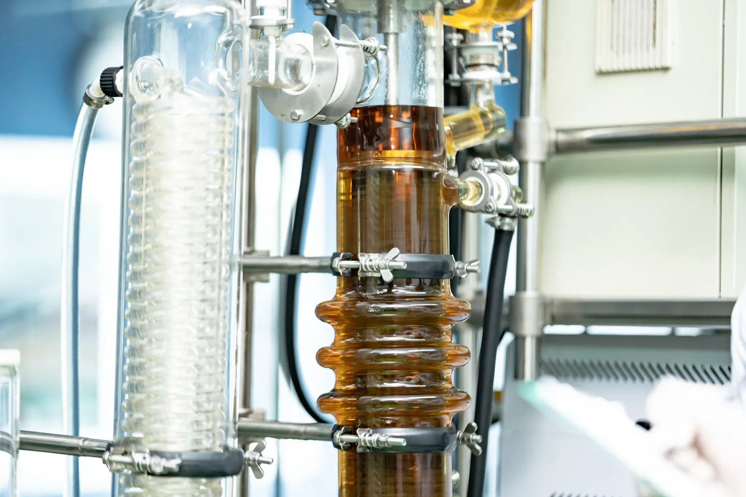 Nowoczesne technologie w destylatorach do rozpuszczalników