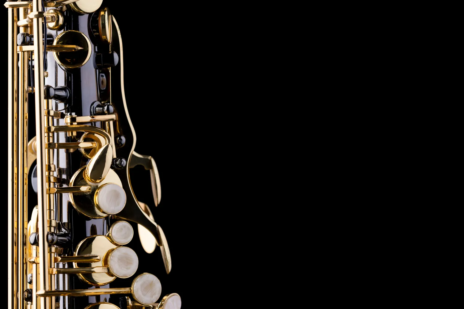 Jak brzmi saksofon altowy?